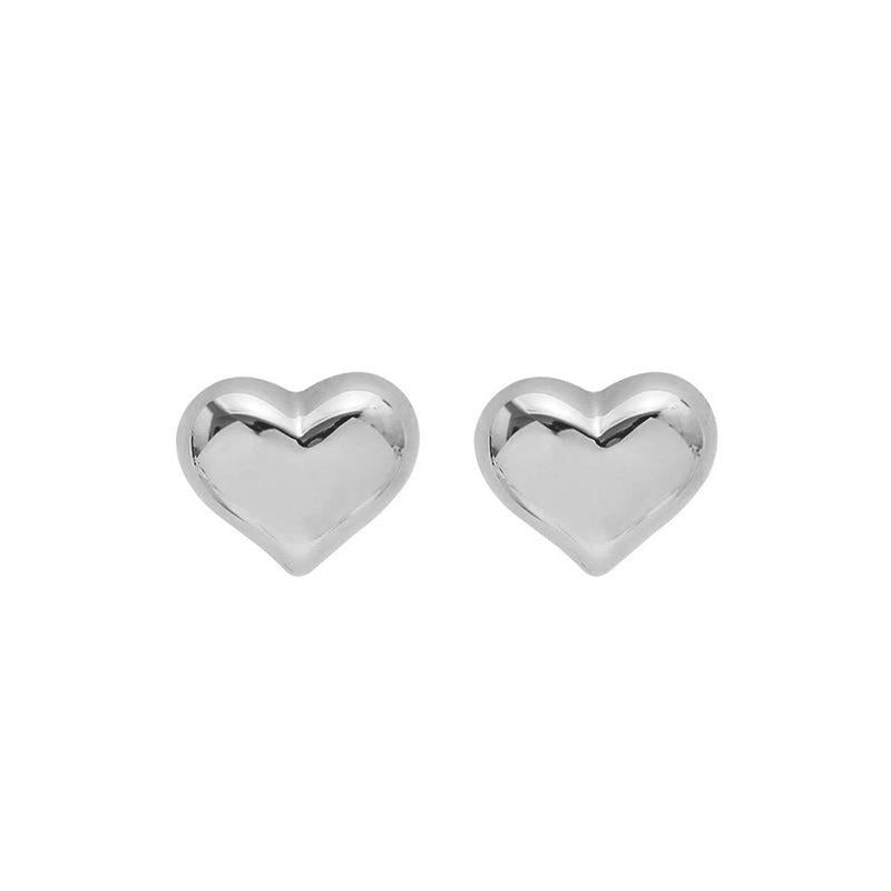 Little heart stud earring in silver