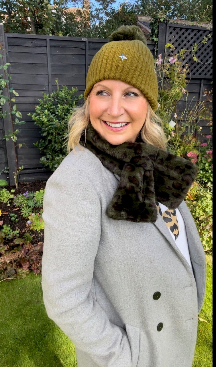 Miss Shorthair Faux Fur Tuck Through Scarf