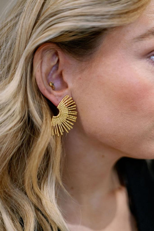 Sunray earring in gold