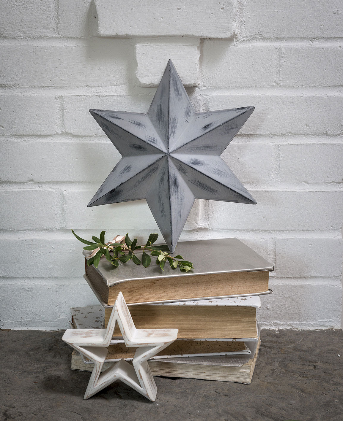 Grey Wall Star